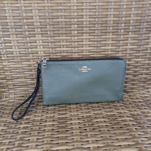 Coach Green White Leather Wristlet Wallet Bag Double Wrap Around Zipper Large